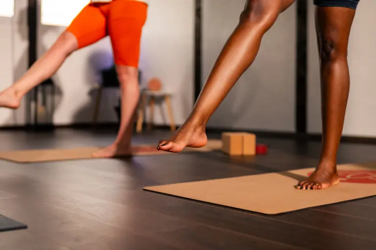 A Move You Should Do MONDAY – Single Leg Ball Pass